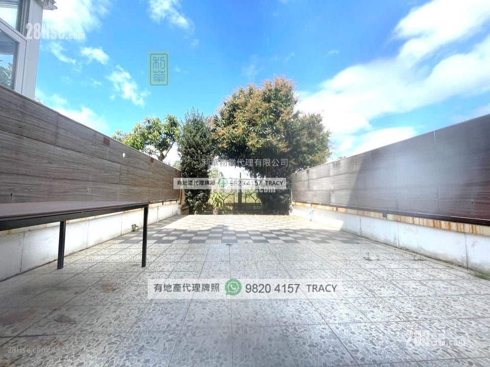 Seasons Palace Sell 4 Bedrooms , 3 Bathrooms 907 ft²