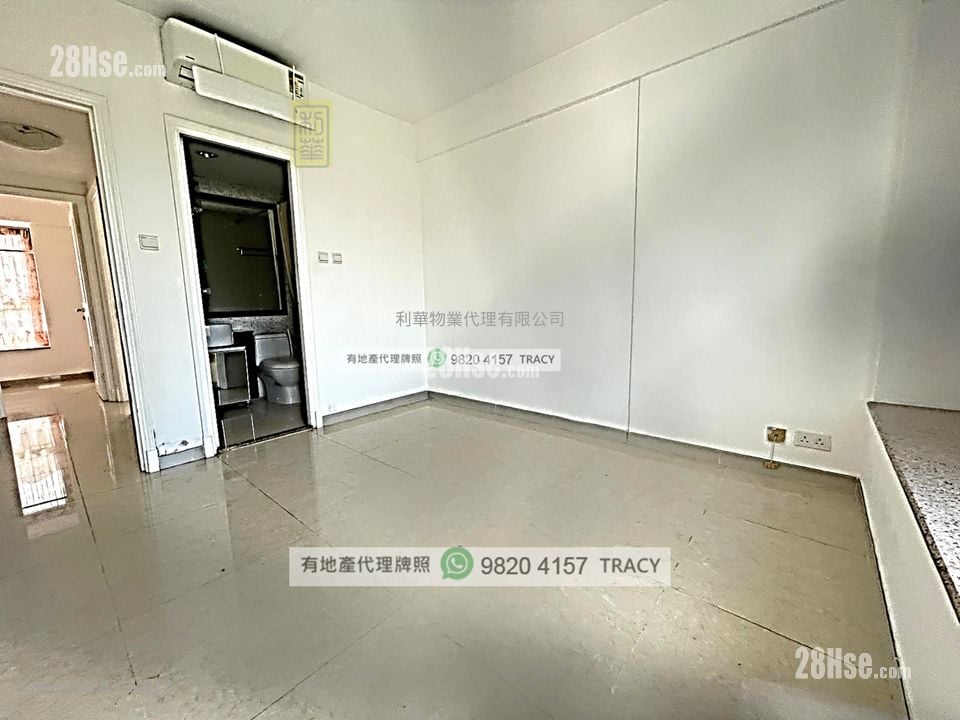 Seasons Palace Sell 4 Bedrooms , 3 Bathrooms 907 ft²