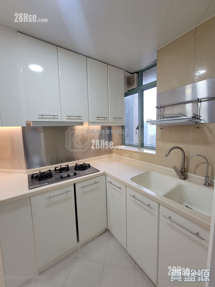 港景峰 售盘 3 房 , 2 浴室 785 平方尺