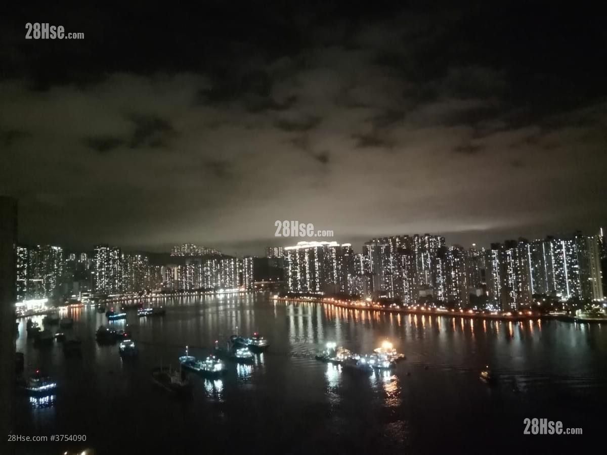 壹號九龍山頂 售盤 4 房 , 3 浴室 973 平方呎