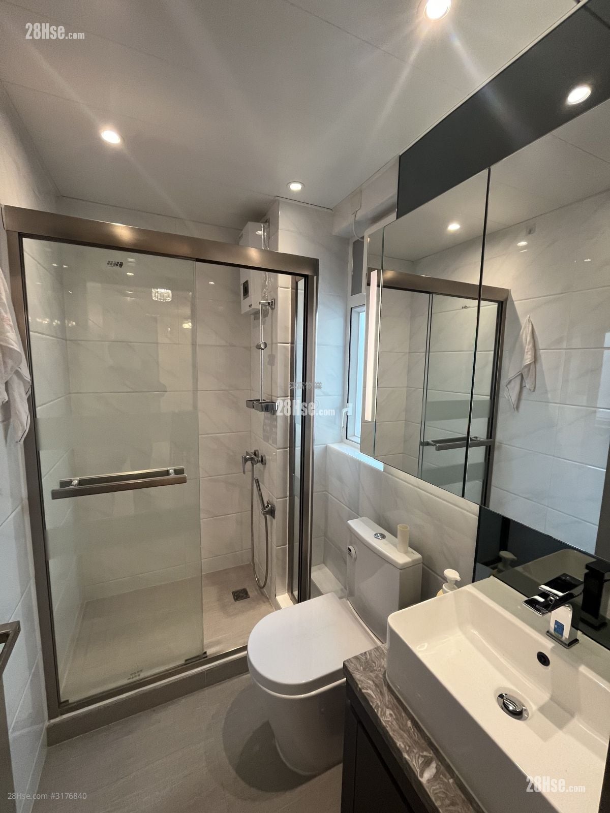 村屋 租盘 2 房 , 1 浴室 1,170 平方尺