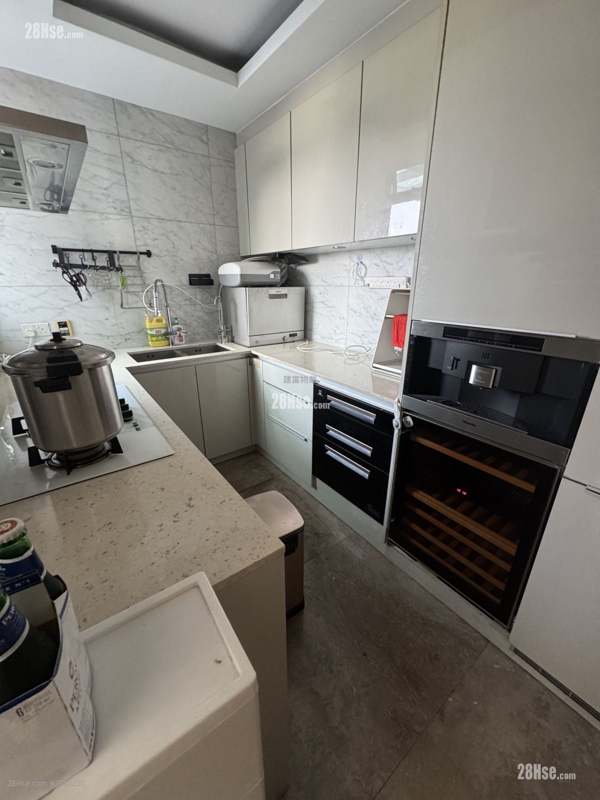 尚悦 租盘 3 房 , 3 浴室 950 平方尺