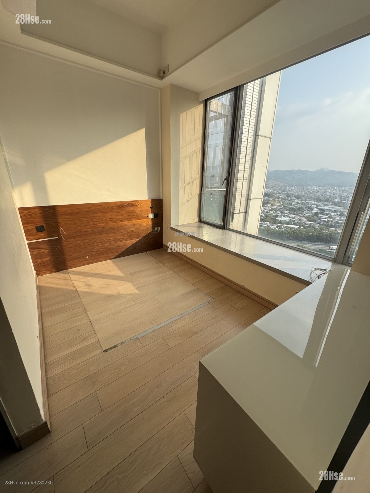 尚悦 租盘 3 房 , 3 浴室 950 平方尺