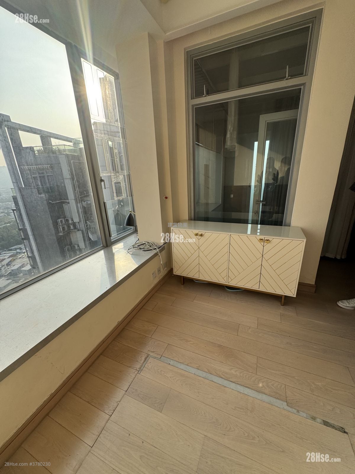 尚悦 租盘 3 房 , 3 浴室 950 平方尺