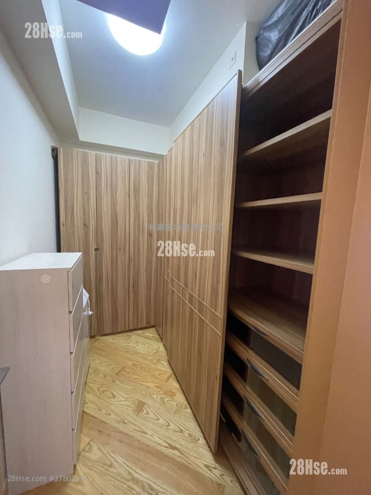 The Masterpiece Rental 3 Bedrooms , 2 Bathrooms 1,182 ft²