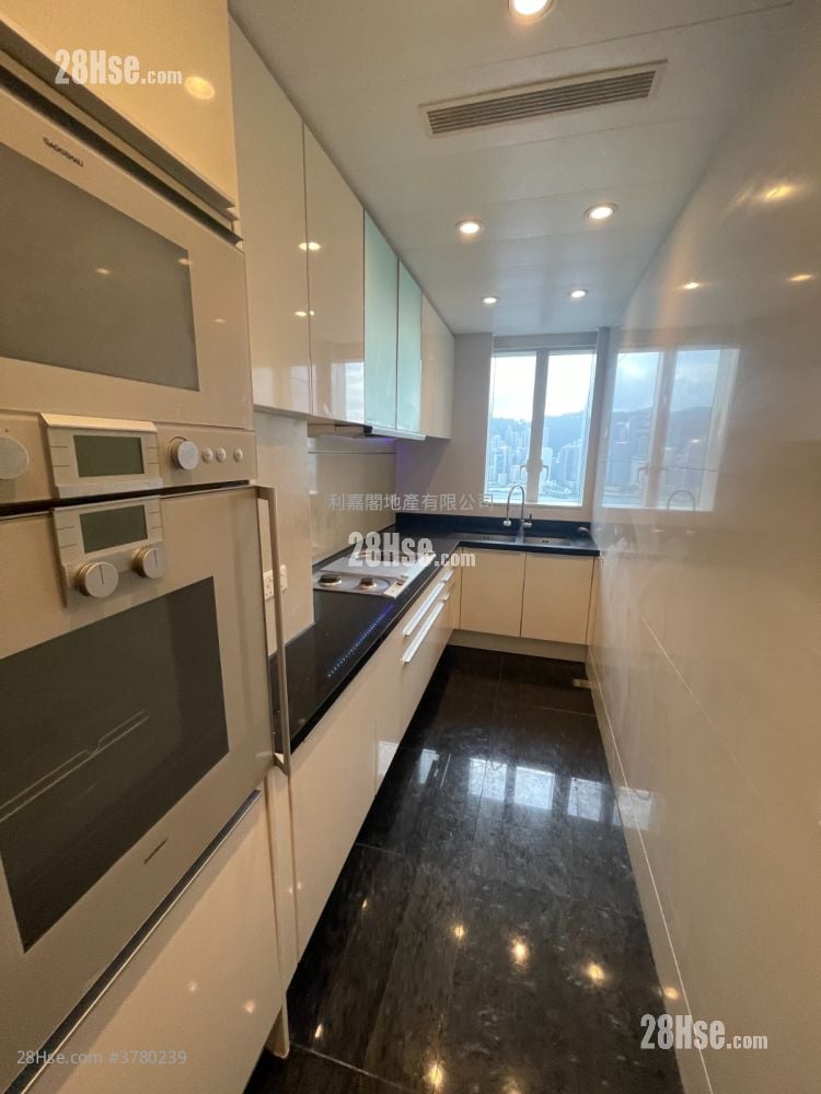 The Masterpiece Rental 3 Bedrooms , 2 Bathrooms 1,182 ft²