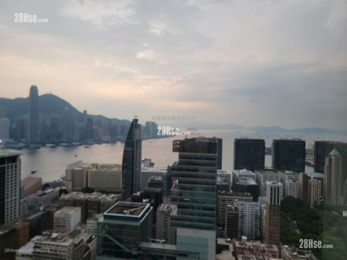 The Masterpiece Rental 3 Bedrooms , 2 Bathrooms 1,182 ft²