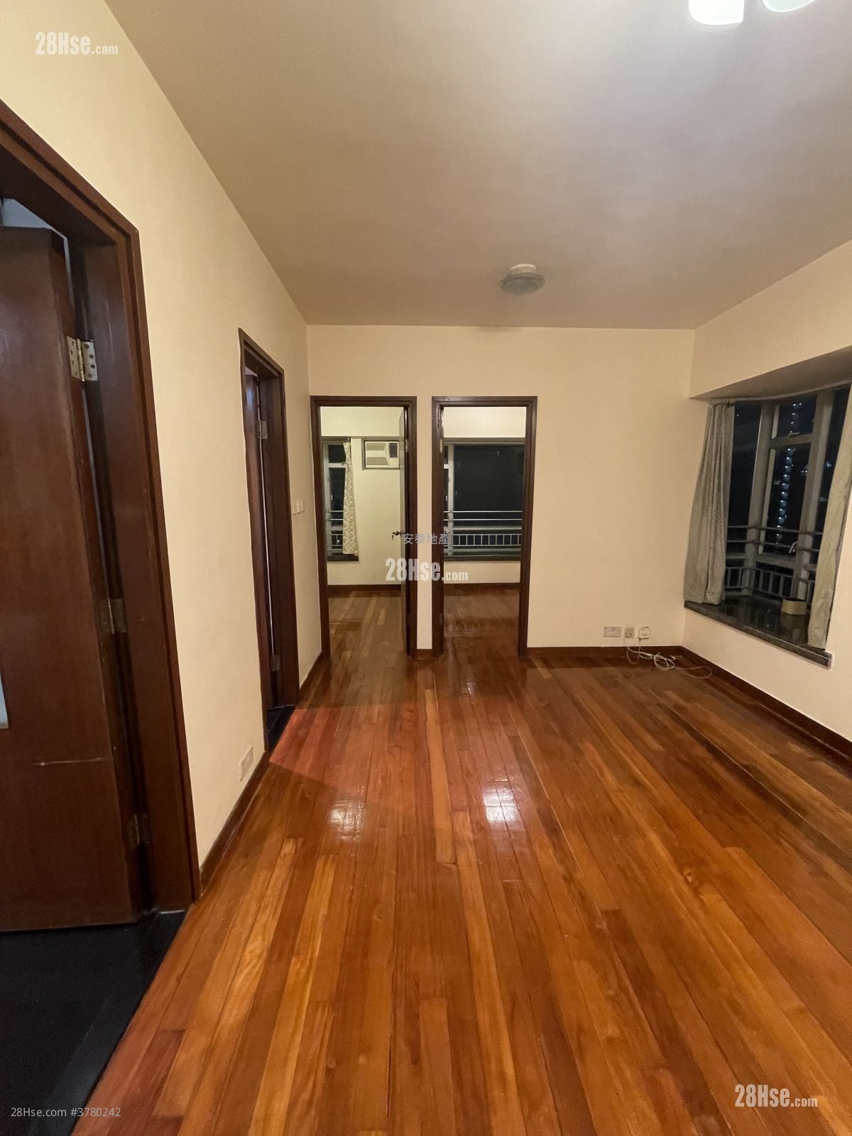 The Metro City Rental 2 Bedrooms , 1 Bathroom 364 ft²