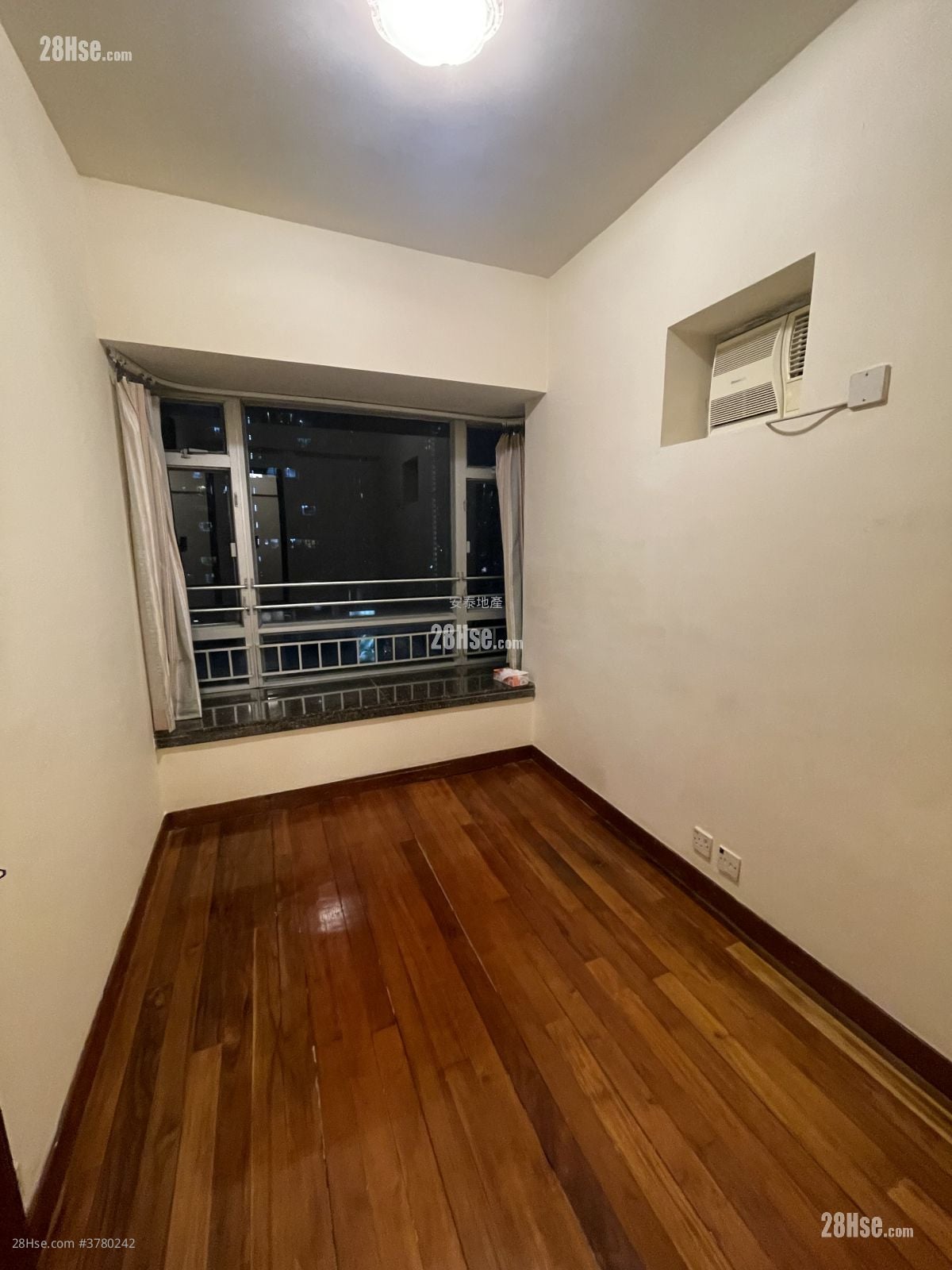 The Metro City Rental 2 Bedrooms , 1 Bathroom 364 ft²