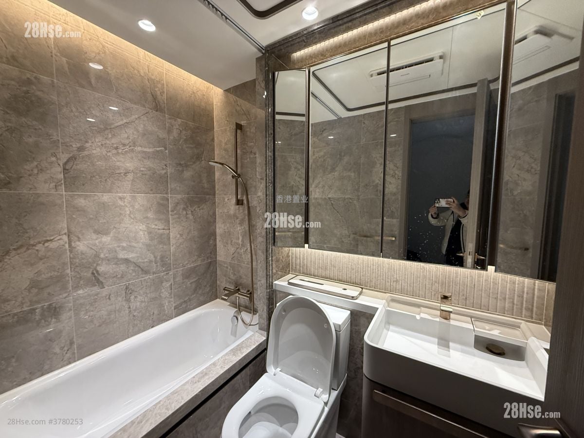 Pano Harbour Rental 4 Bedrooms , 2 Bathrooms 784 ft²