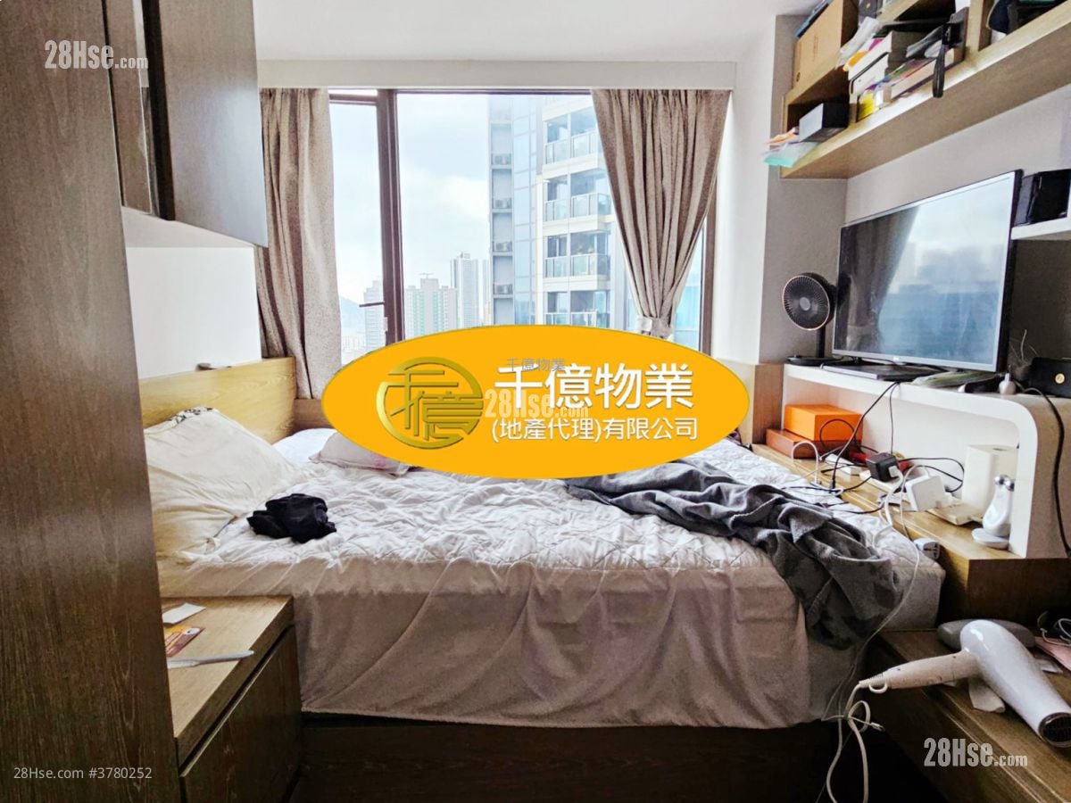 High One Grand Sell 295 ft²