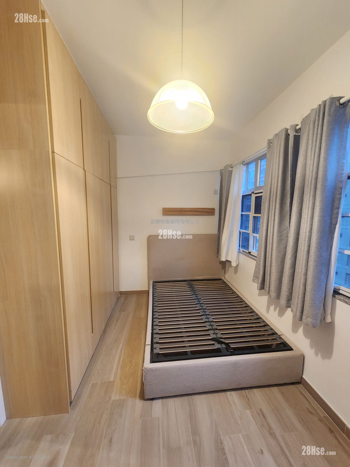 Wah To Building Rental 1 Bedroom 302 ft²