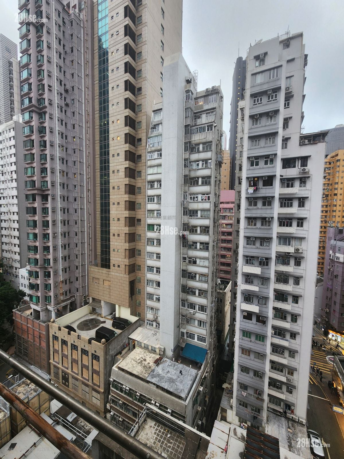 Wah To Building Rental 1 Bedroom 302 ft²