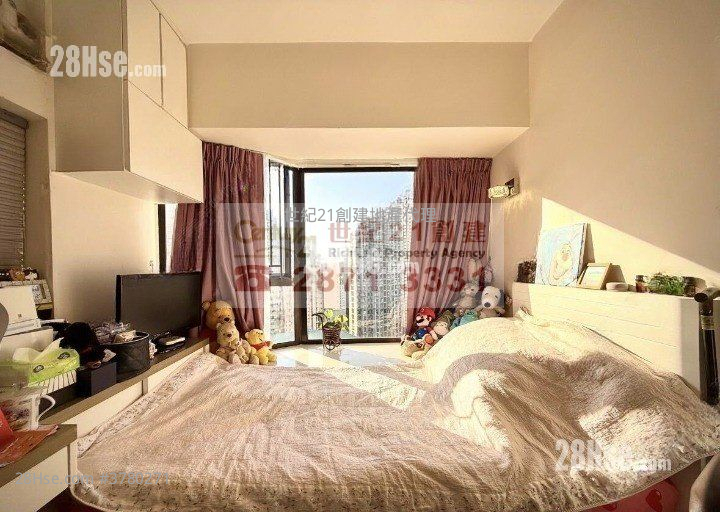 Euston Court Sell 3 Bedrooms , 2 Bathrooms 775 ft²