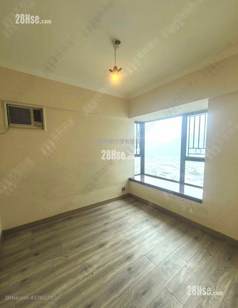 Royal Ascot Sell 3 Bedrooms 974 ft²