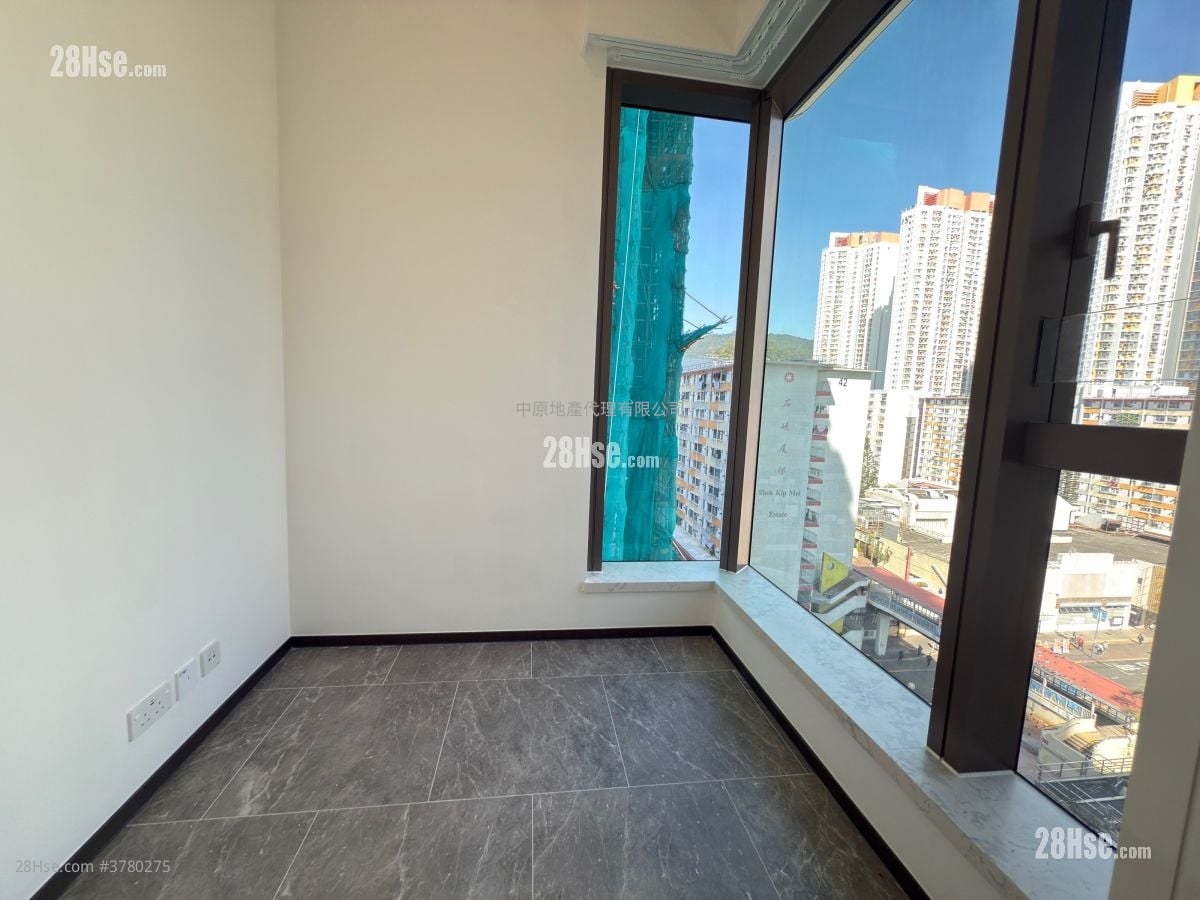 Belgravia Place Rental 3 Bedrooms , 1 Bathroom 425 ft²