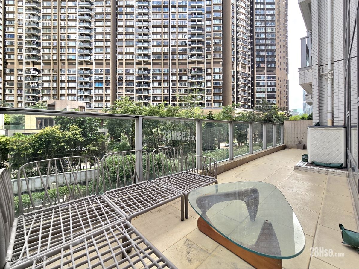 Century Link Rental 2 Bedrooms , 1 Bathroom 445 ft²