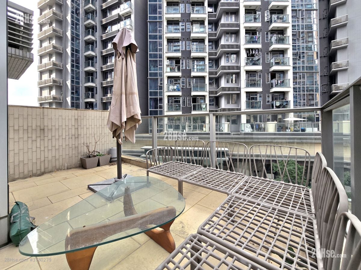 Century Link Rental 2 Bedrooms , 1 Bathroom 445 ft²