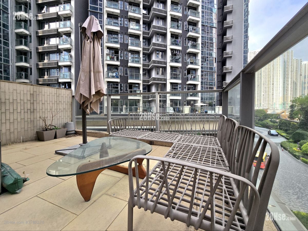 Century Link Rental 2 Bedrooms , 1 Bathroom 445 ft²