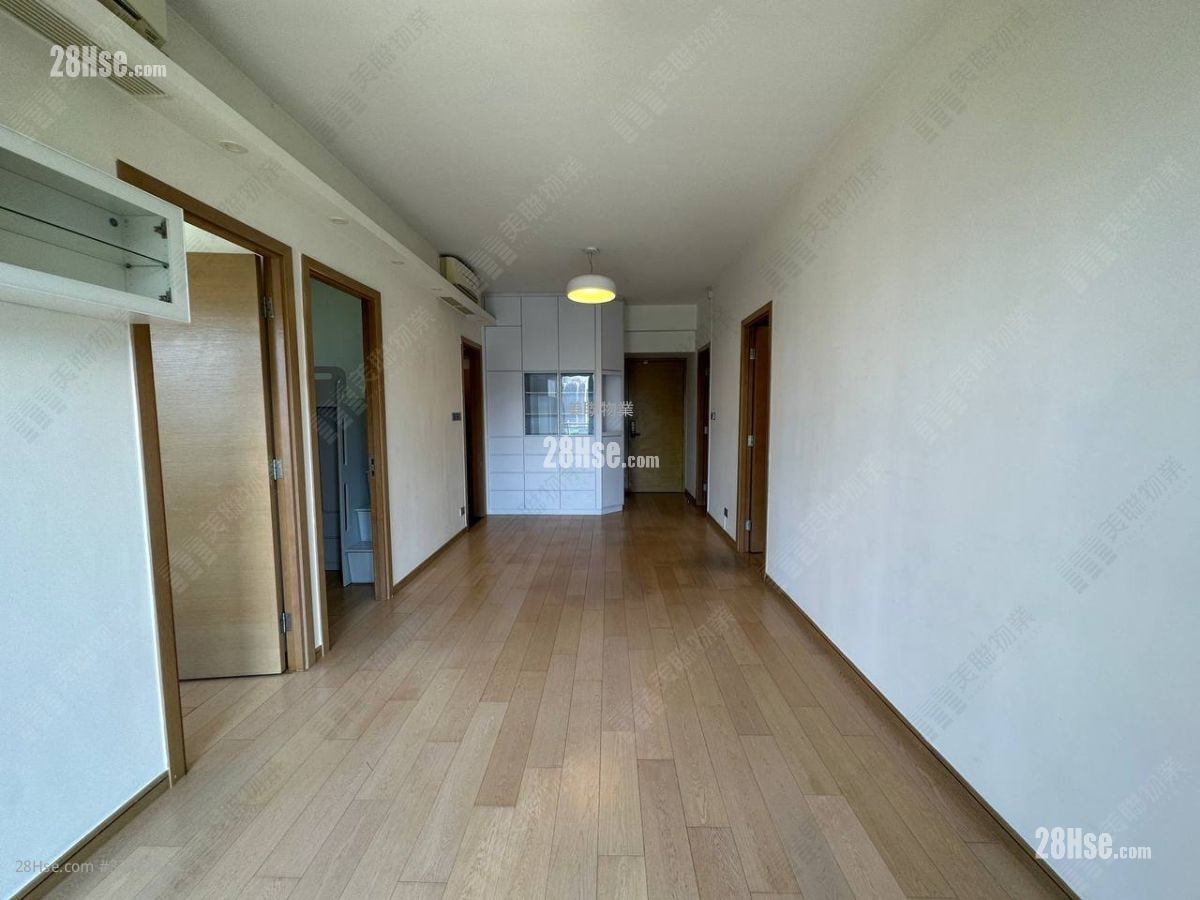 厅: 迎海 售盘 3 房 , 3 浴室 796 平方尺