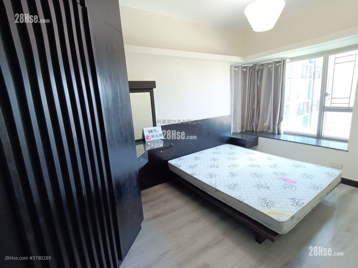 Sorrento Sell 3 Bedrooms , 2 Bathrooms 849 ft²