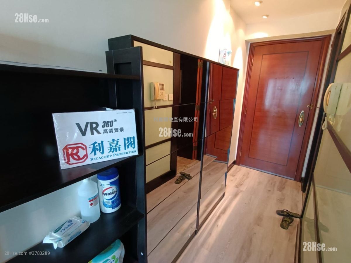 Sorrento Sell 3 Bedrooms , 2 Bathrooms 849 ft²