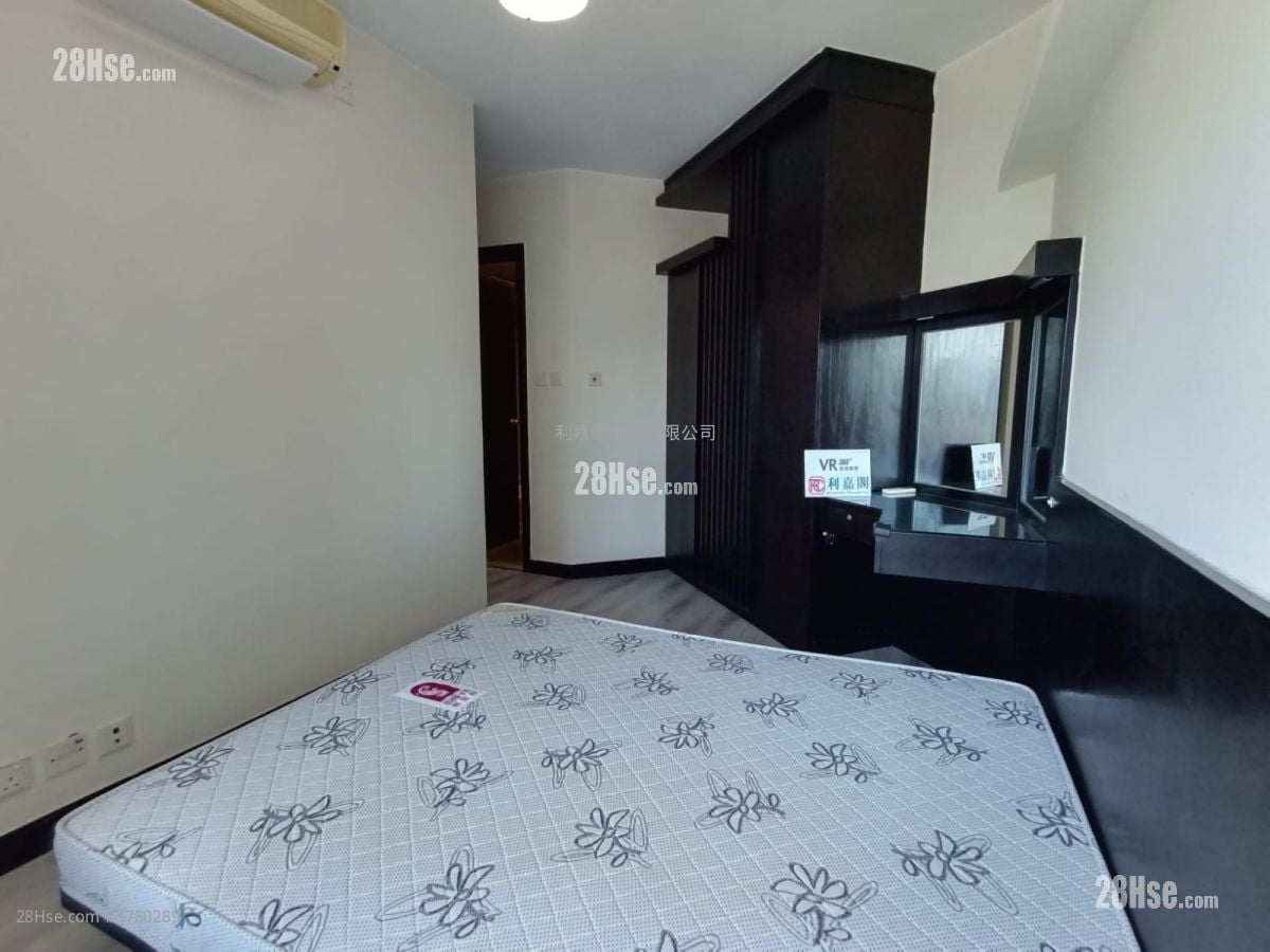 Sorrento Sell 3 Bedrooms , 2 Bathrooms 849 ft²