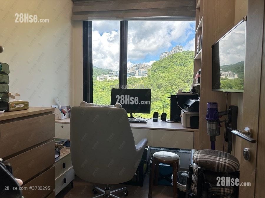 名日九肚山 售盘 3 房 767 平方尺