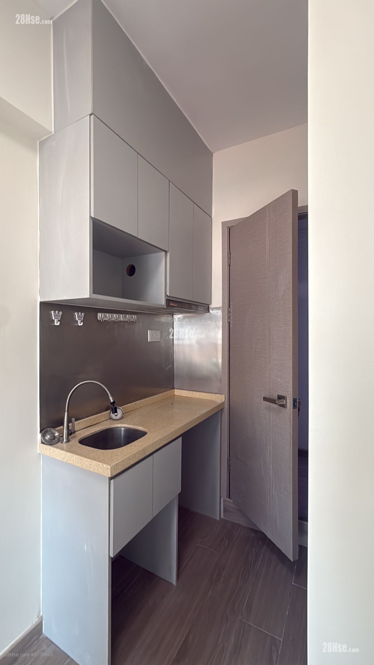 Chinese Mansion Rental 1 Bedroom , 1 Bathroom 150 ft²