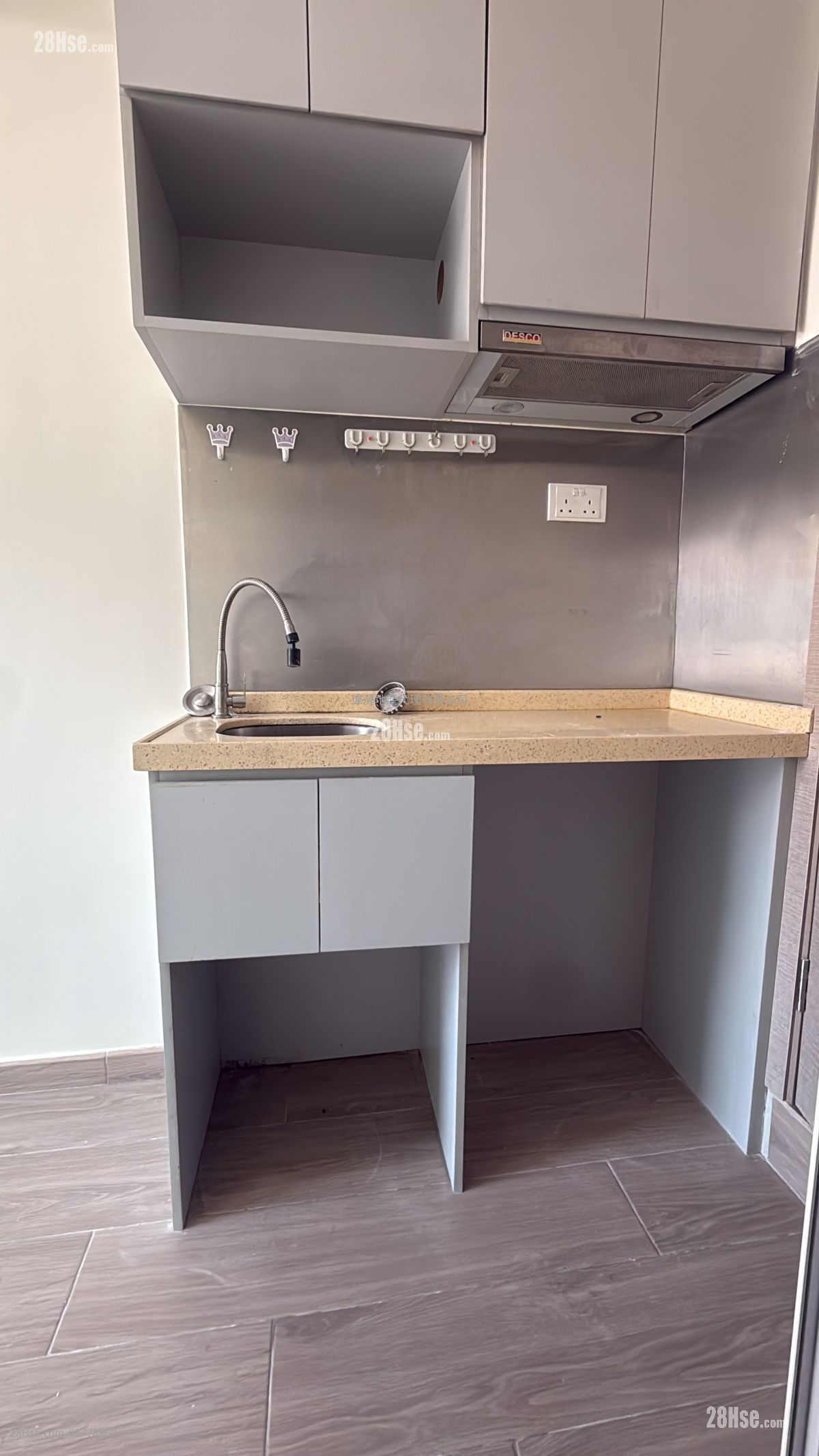 Chinese Mansion Rental 1 Bedroom , 1 Bathroom 150 ft²