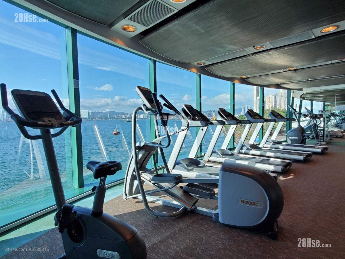 高逸华轩 售盘 3 房 , 2 浴室 714 平方尺