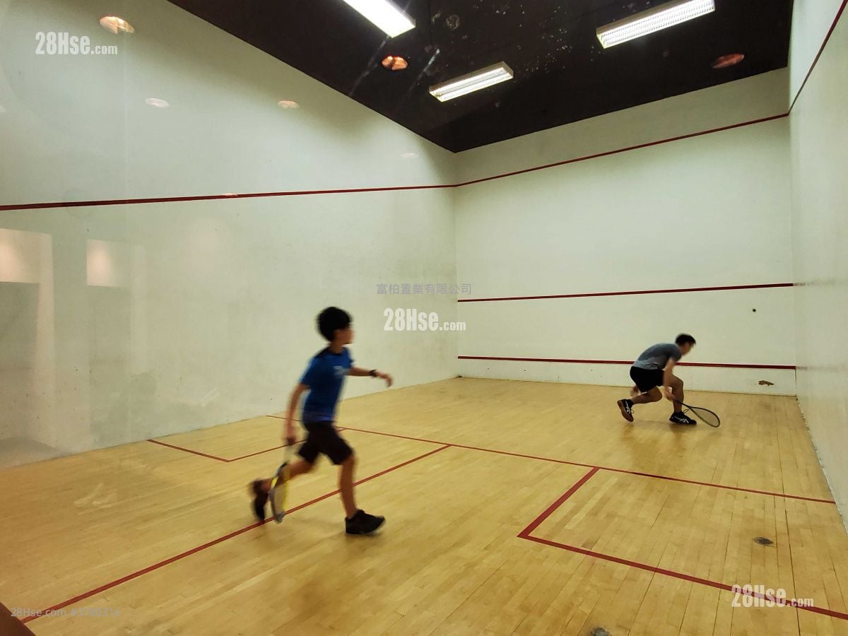 高逸华轩 售盘 3 房 , 2 浴室 714 平方尺