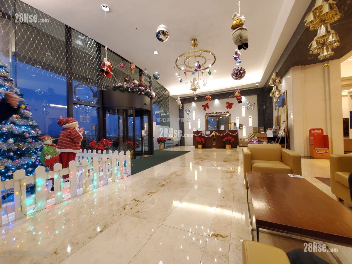 高逸华轩 售盘 3 房 , 2 浴室 714 平方尺