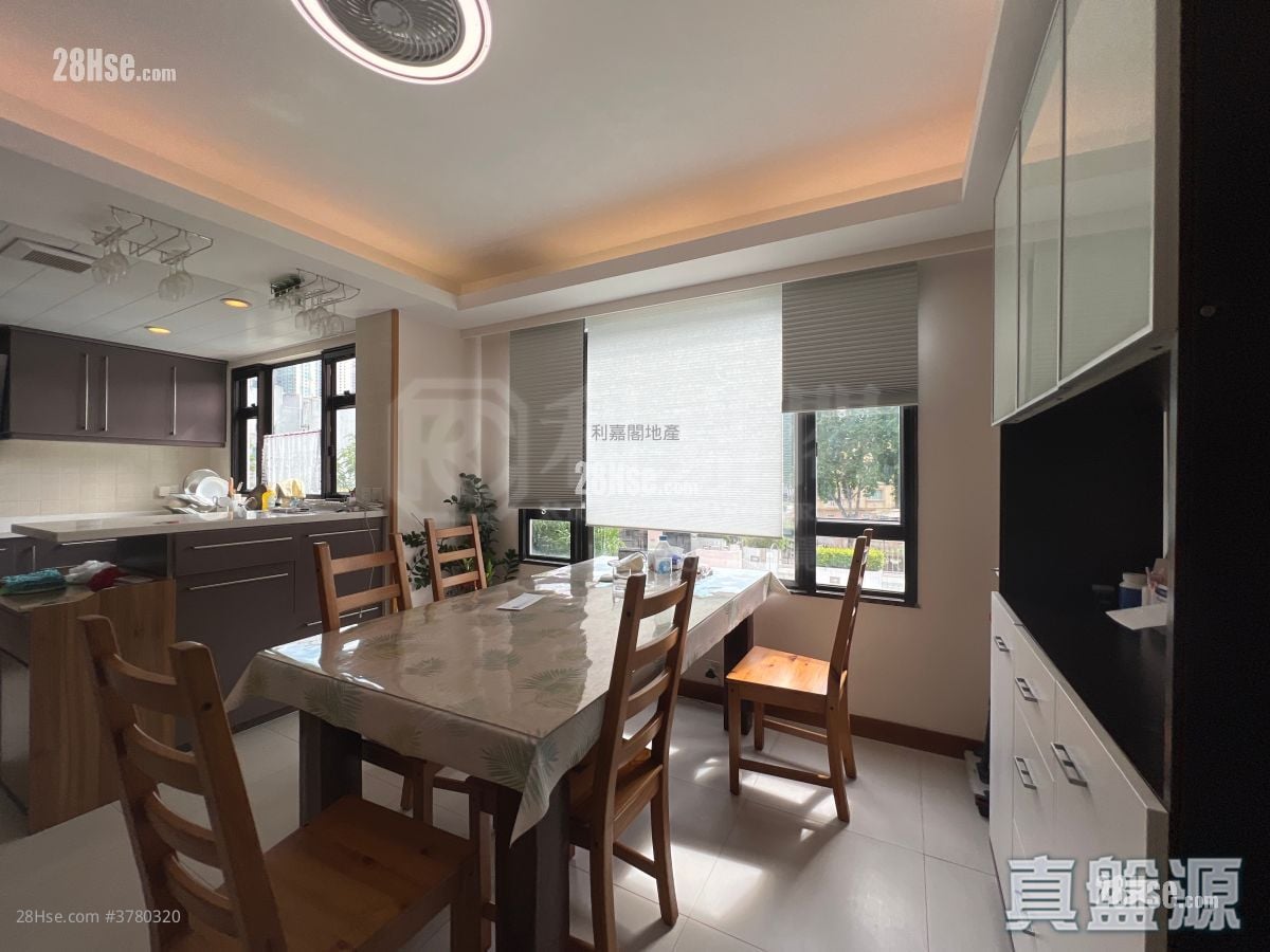 Eden Garden Rental 3 Bedrooms 1,077 ft²