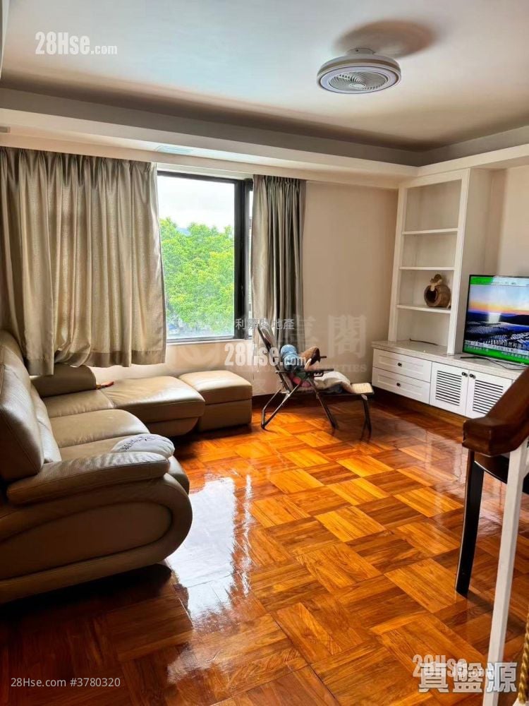 Eden Garden Rental 3 Bedrooms 1,077 ft²