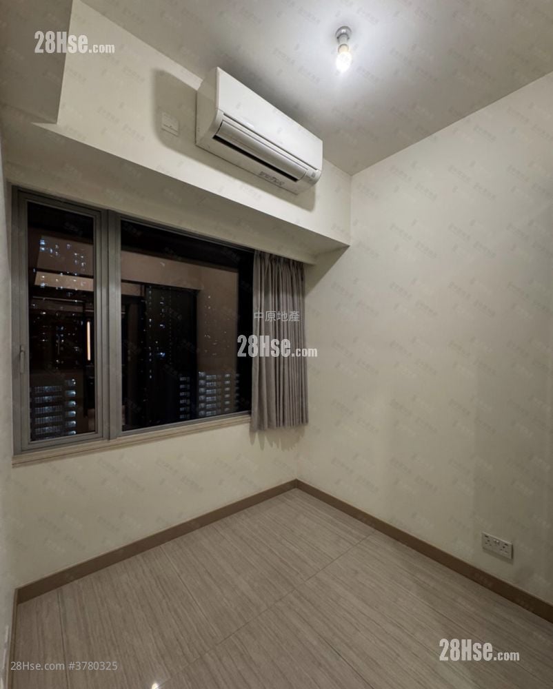 Cullinan West Sell 1 Bedroom 350 ft²