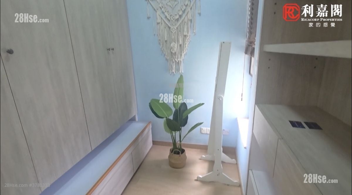 H Cube Sell 2 Bedrooms , 1 Bathroom 395 ft²