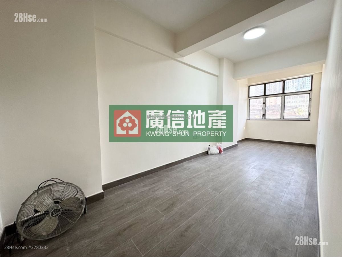 Wah Tak Building Sell Studio , 1 Bathroom 241 ft²