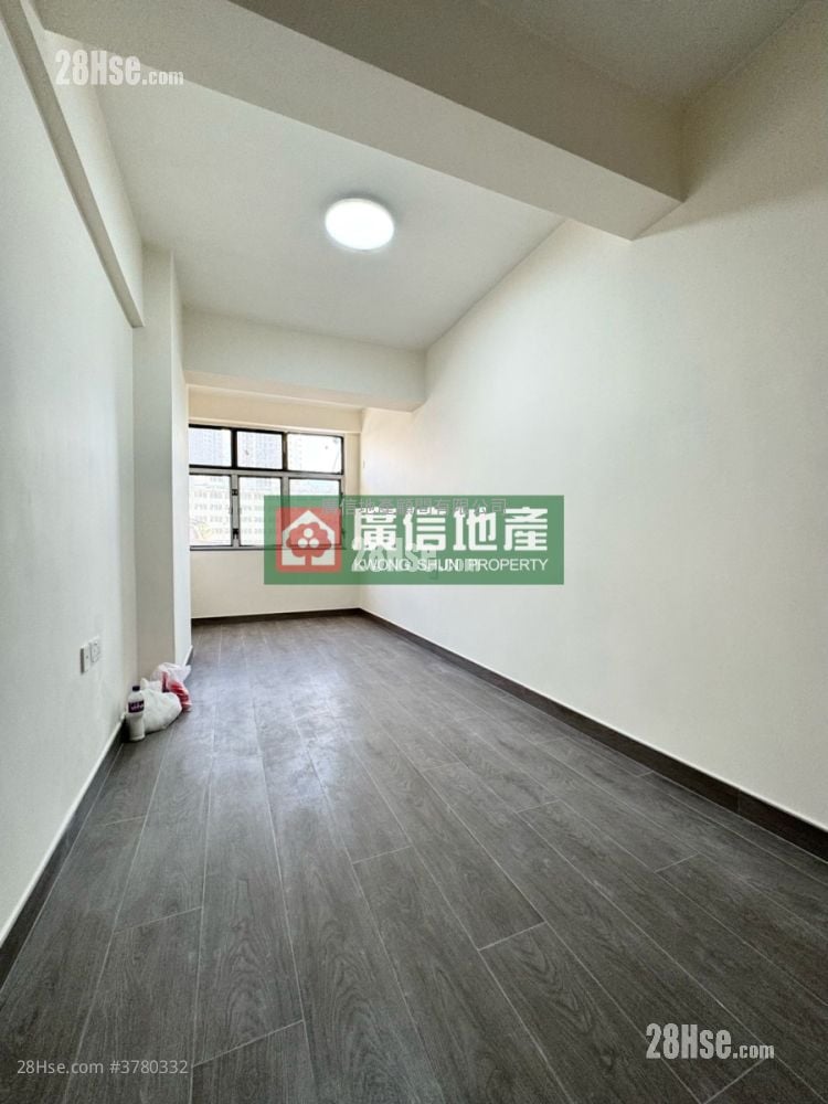 Wah Tak Building Sell Studio , 1 Bathroom 241 ft²