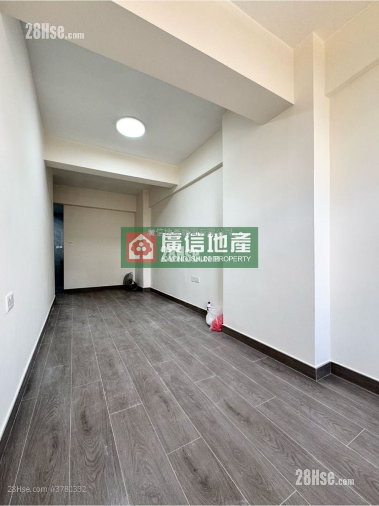 Wah Tak Building Sell Studio , 1 Bathroom 241 ft²