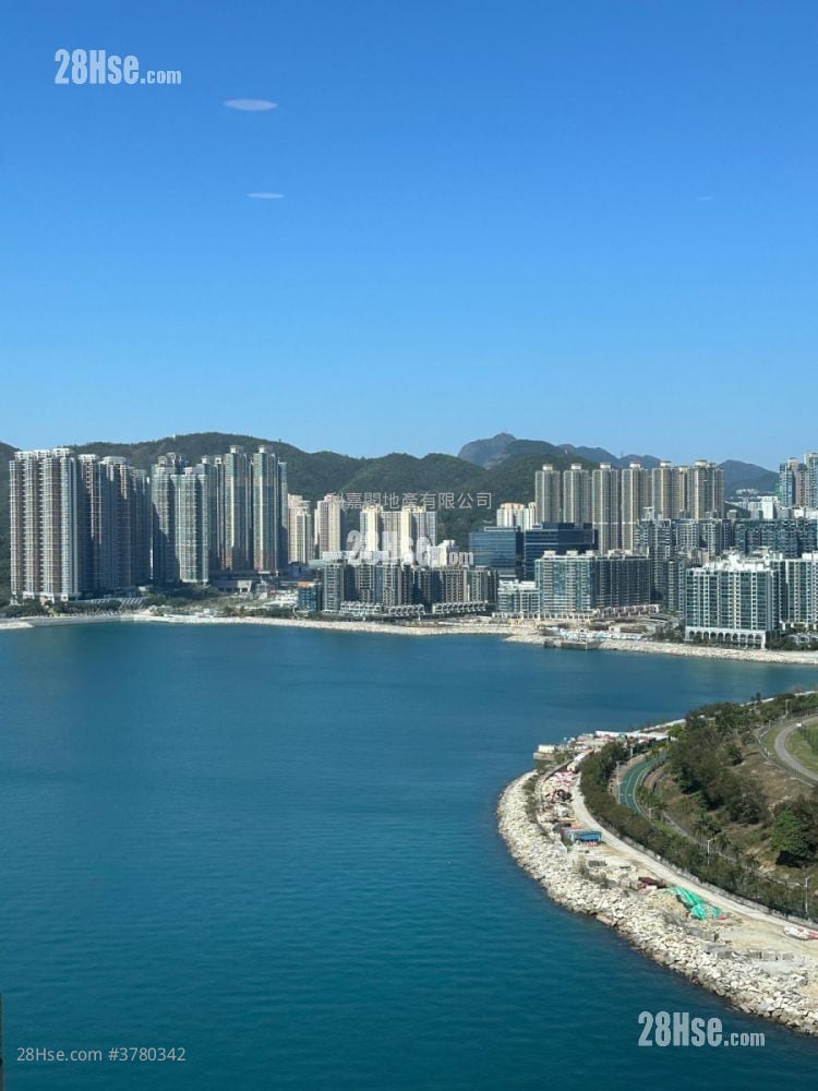 Sea To Sky Sell 786 ft²