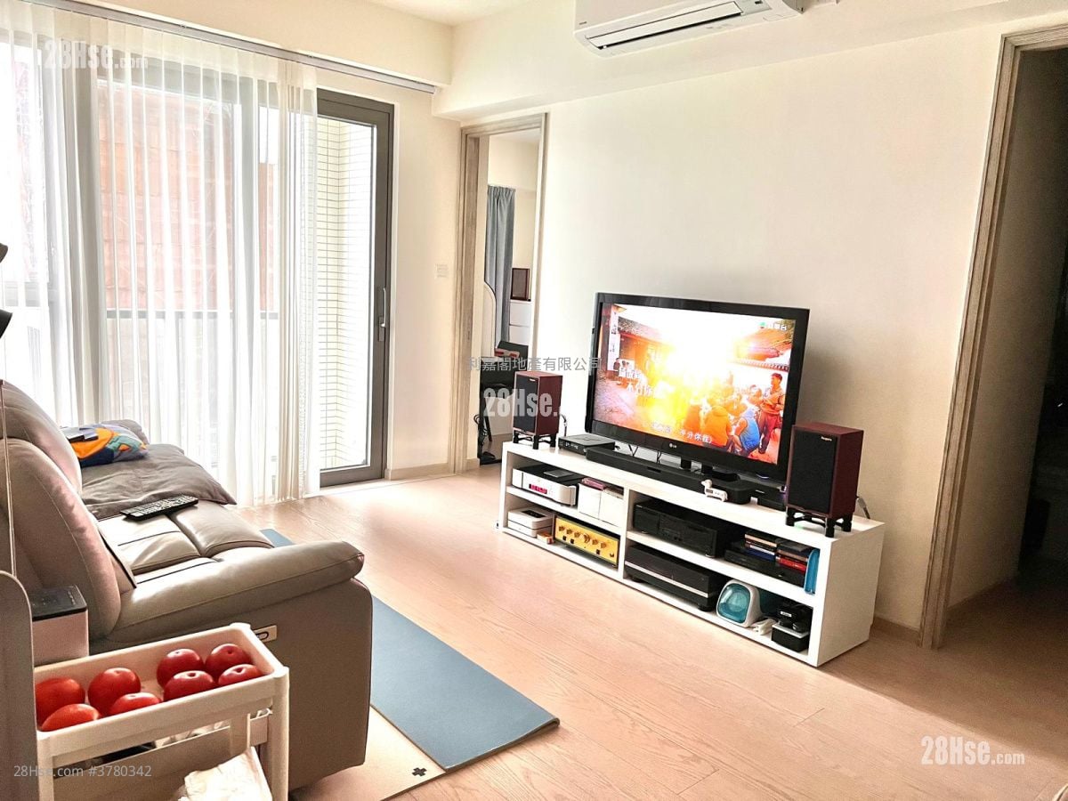 Sea To Sky Sell 786 ft²