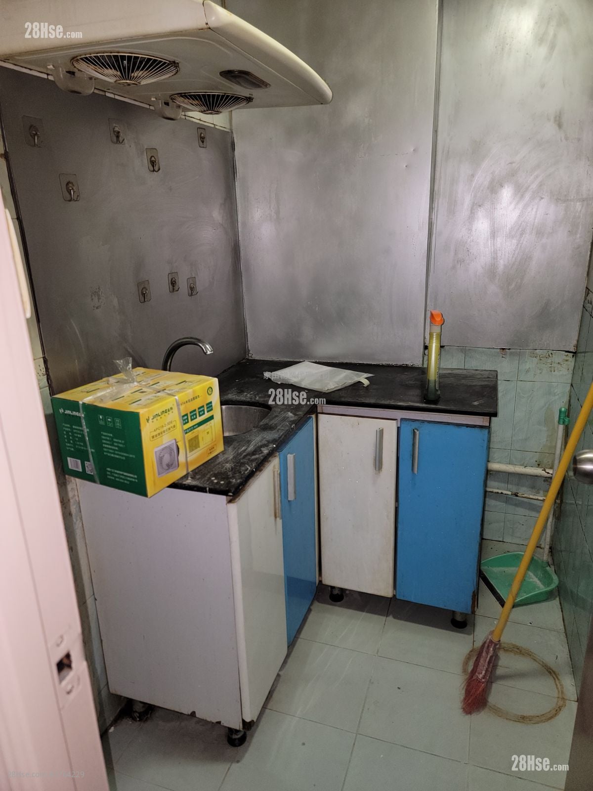 唐楼 租盘 2 房 , 1 浴室 280 平方尺