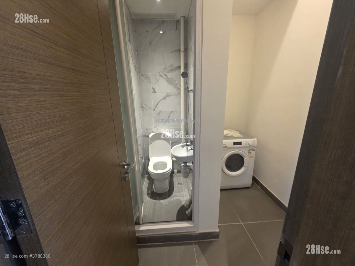 傲玟 租盘 3 房 , 3 浴室 1,251 平方尺