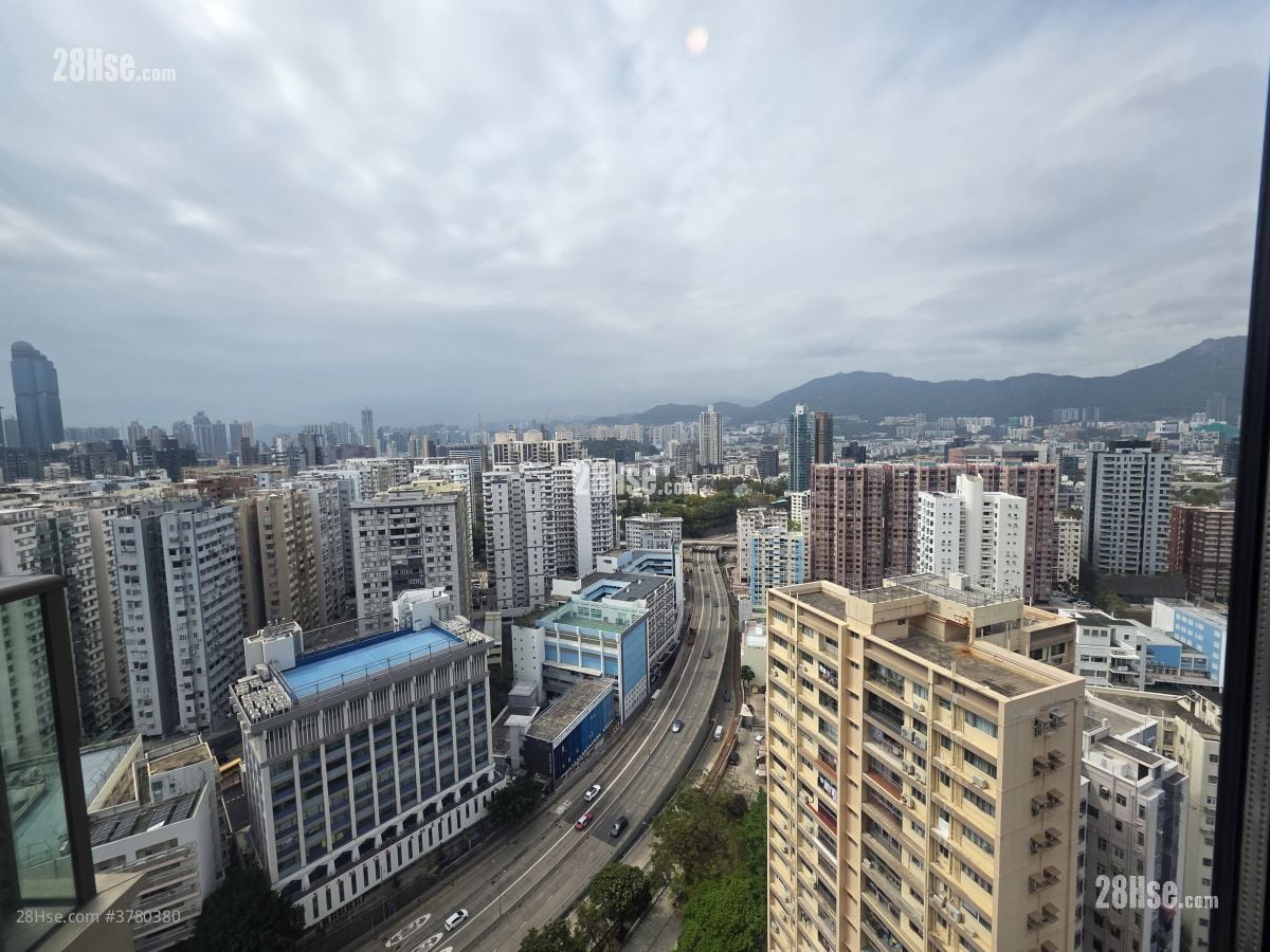 傲玟 租盘 3 房 , 3 浴室 1,251 平方尺