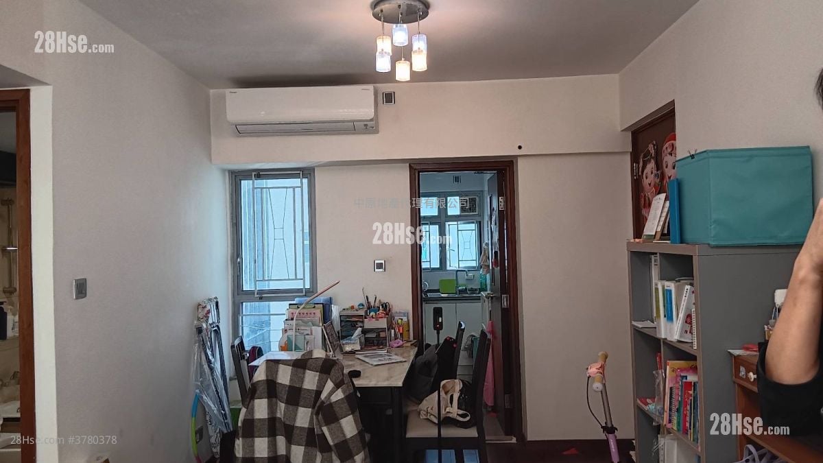 Southern Lodge Sell 2 Bedrooms 517 ft²