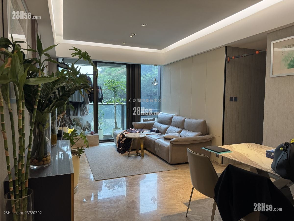 Mantin Heights Rental 3 Bedrooms , 3 Bathrooms 943 ft²