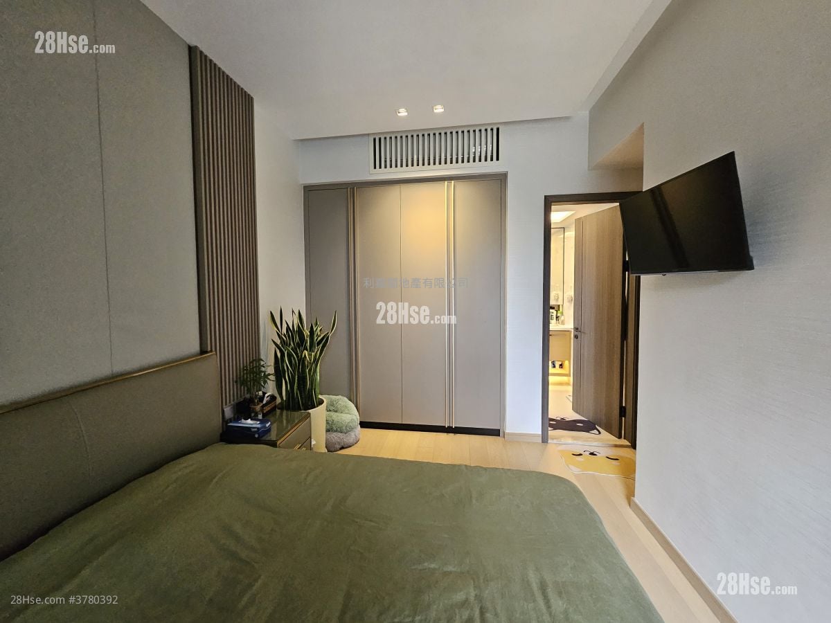 Mantin Heights Rental 3 Bedrooms , 3 Bathrooms 943 ft²