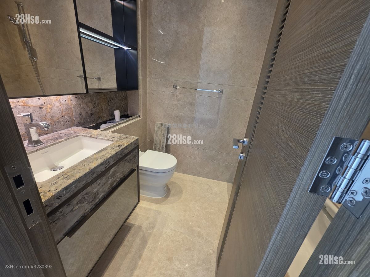 Mantin Heights Rental 3 Bedrooms , 3 Bathrooms 943 ft²