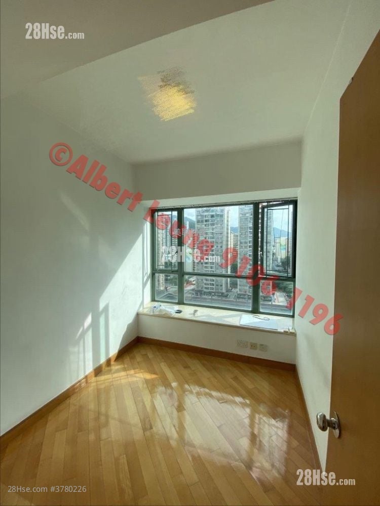 Kingston Lodge Sell 2 Bedrooms , 1 Bathroom 473 ft²